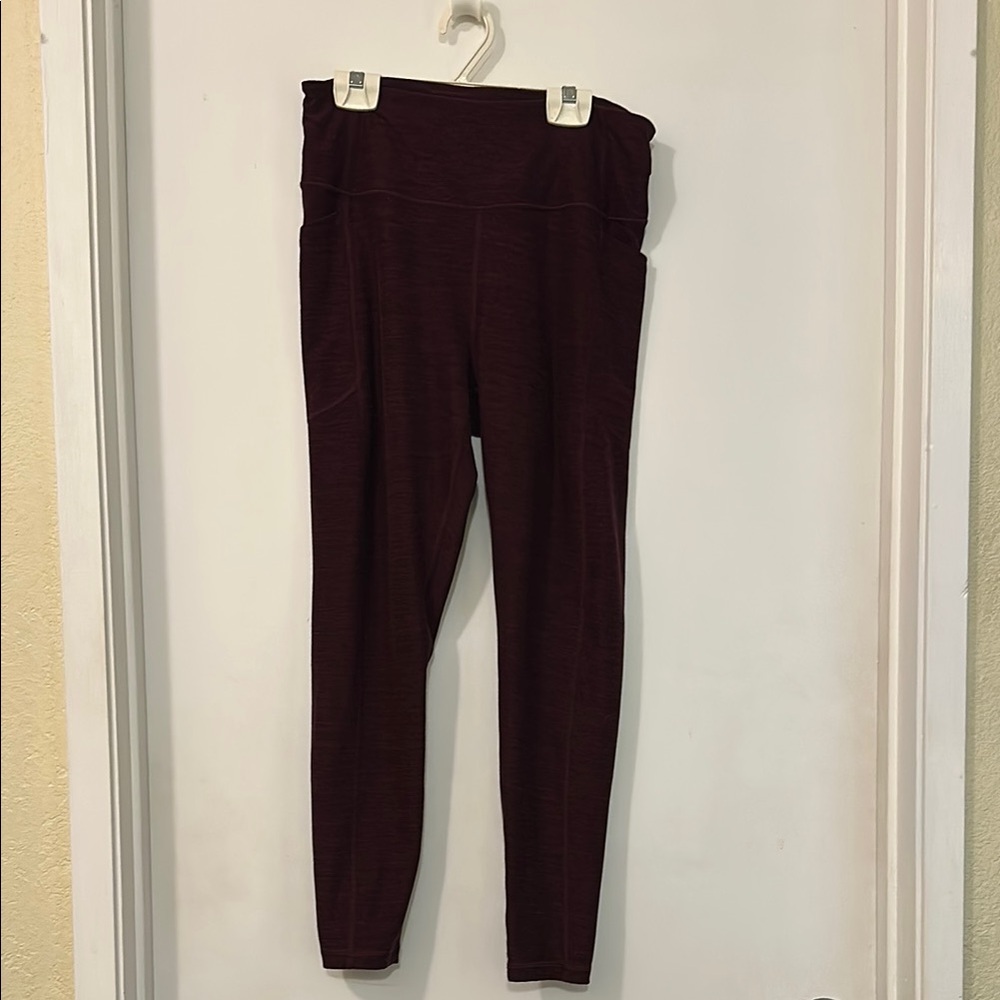Victoria’s Secret Incredible Essential Leggings